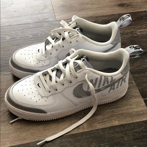 Nike Air Force 1’s Low LV8 White/Black/ Wolf Gray